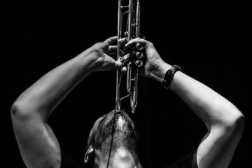 Nate_Wooley_by_Peter_Gannushkin-bw-Hi-RES