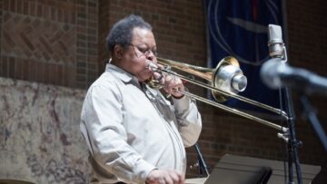 IMG_3401GeorgeLewis©AlanNahigian (640x427)