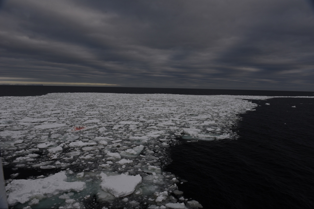 icezone01photoJanaWinderen (1280x854)